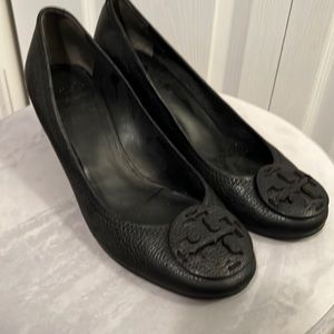 Tory butch black wedge heels